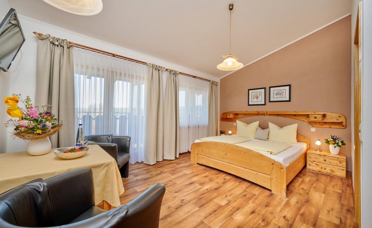 Hotel Restaurant Zum Goldenen Anker Mit Hallenbad & Wellnessbereich Windorf  Екстериор снимка