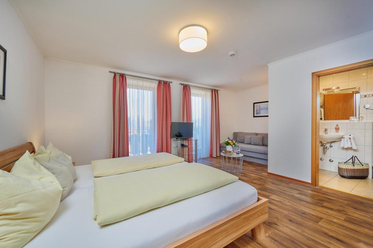 Hotel Restaurant Zum Goldenen Anker Mit Hallenbad & Wellnessbereich Windorf  Екстериор снимка