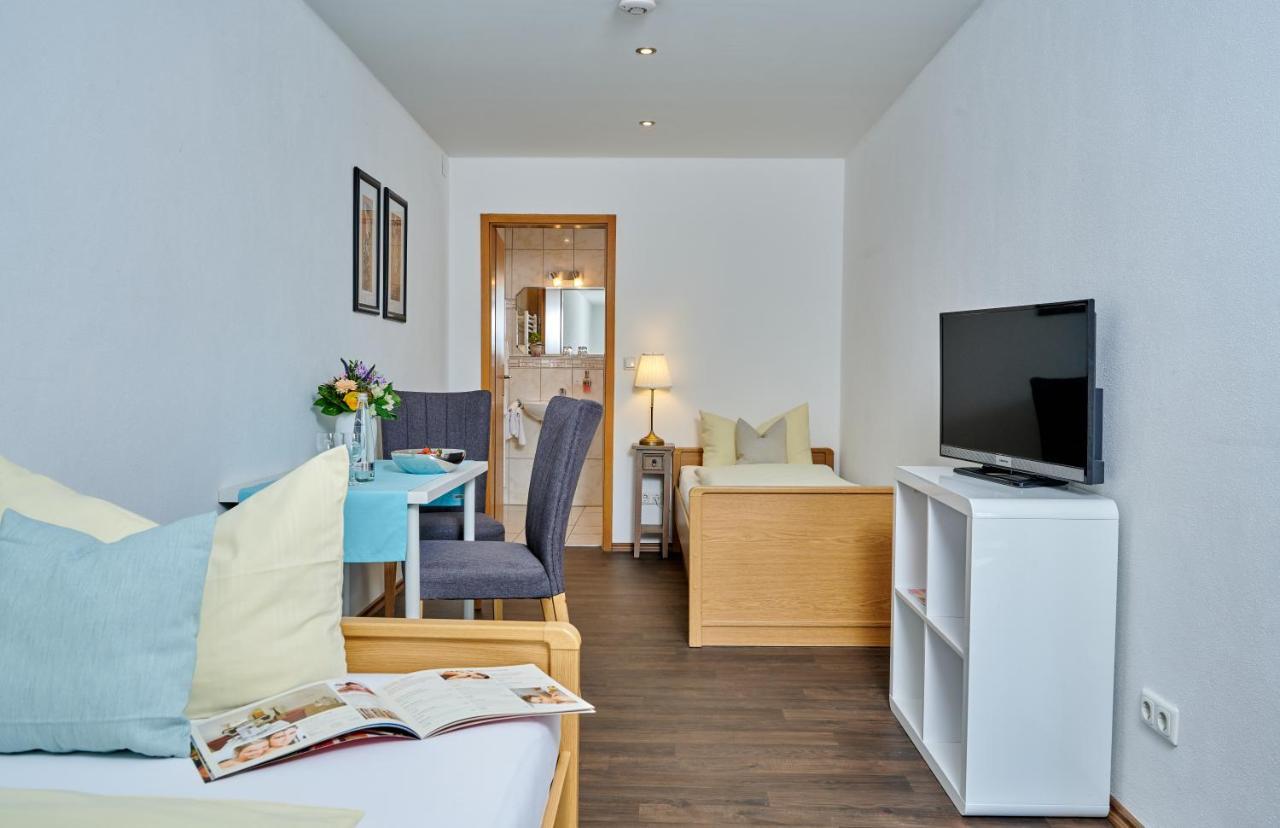 Hotel Restaurant Zum Goldenen Anker Mit Hallenbad & Wellnessbereich Windorf  Екстериор снимка