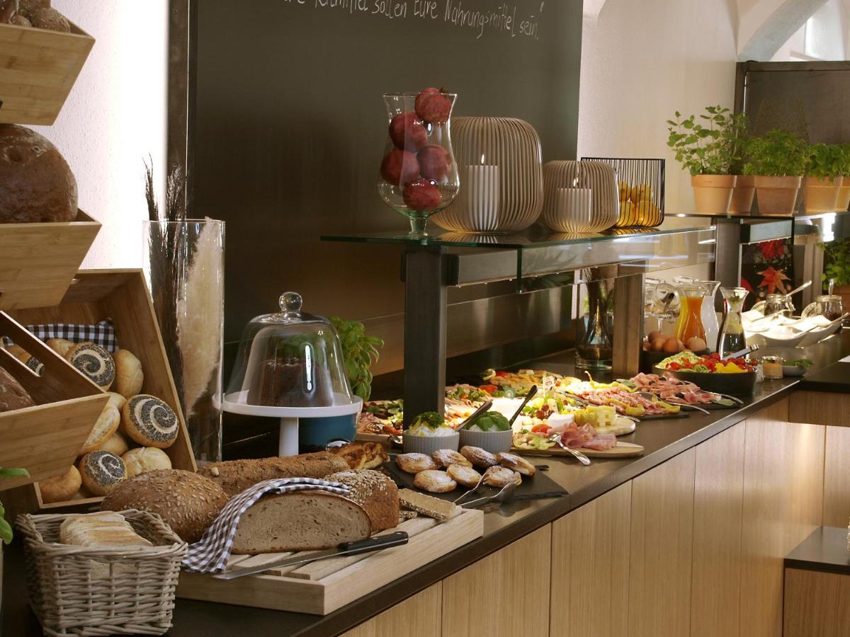 Hotel Restaurant Zum Goldenen Anker Mit Hallenbad & Wellnessbereich Windorf  Екстериор снимка