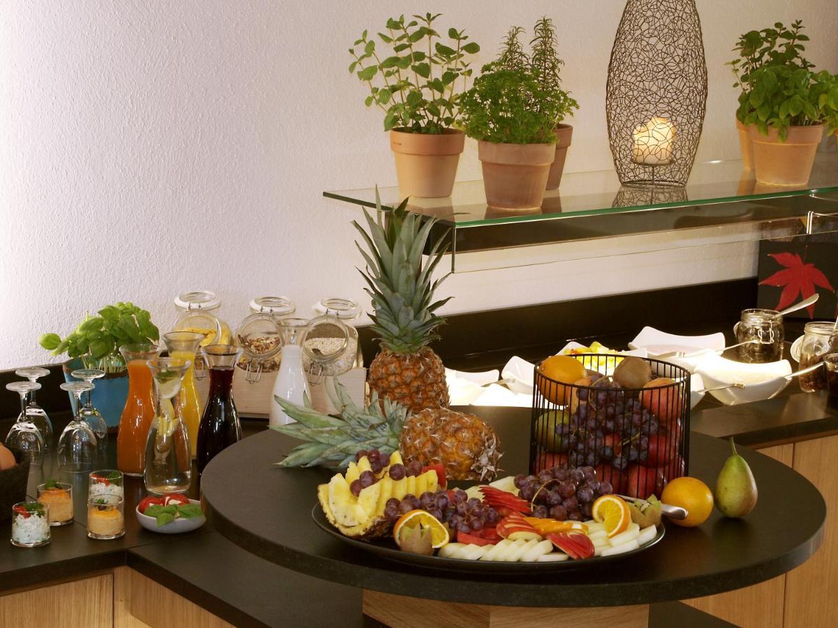 Hotel Restaurant Zum Goldenen Anker Mit Hallenbad & Wellnessbereich Windorf  Екстериор снимка
