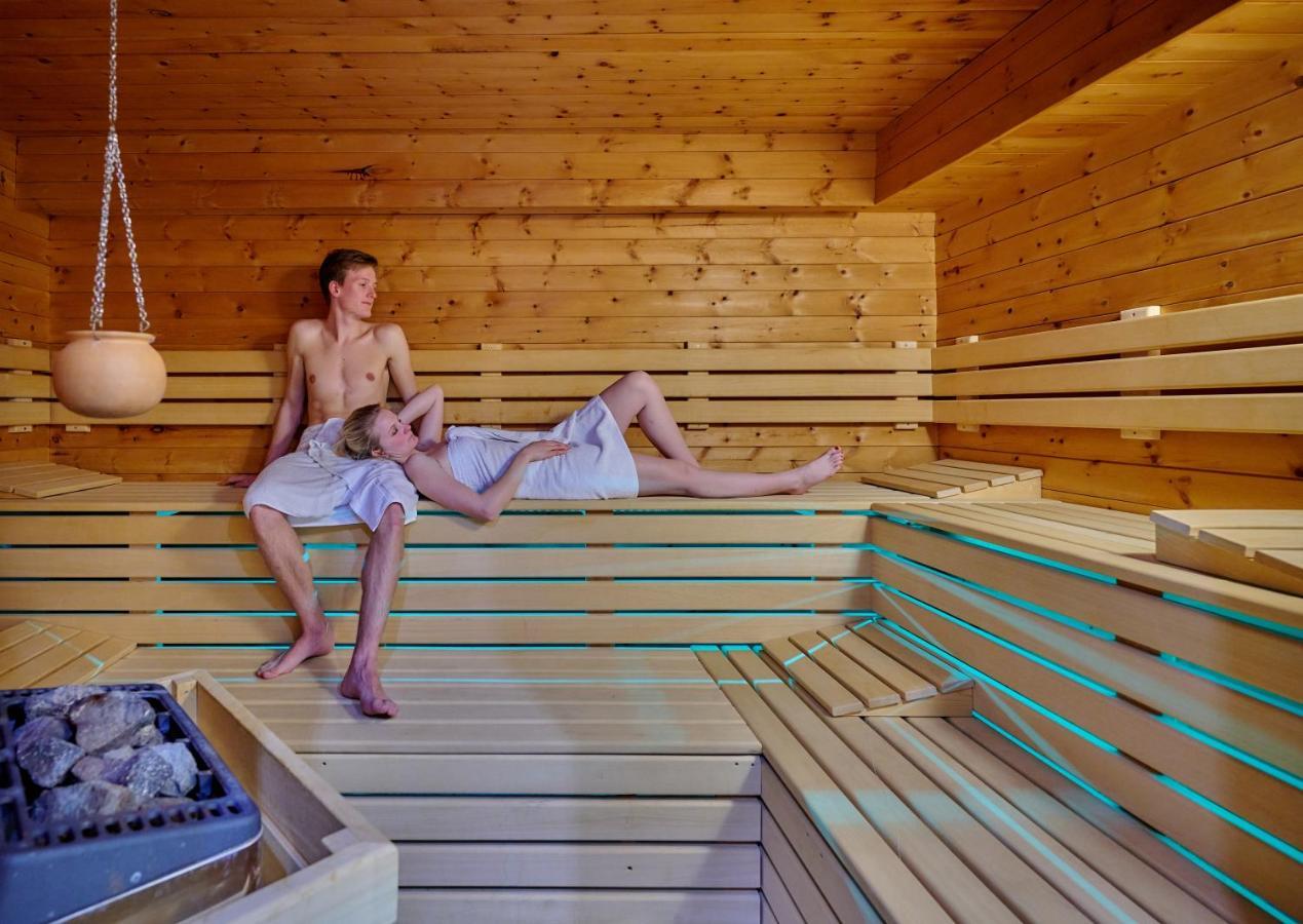Hotel Restaurant Zum Goldenen Anker Mit Hallenbad & Wellnessbereich Windorf  Екстериор снимка