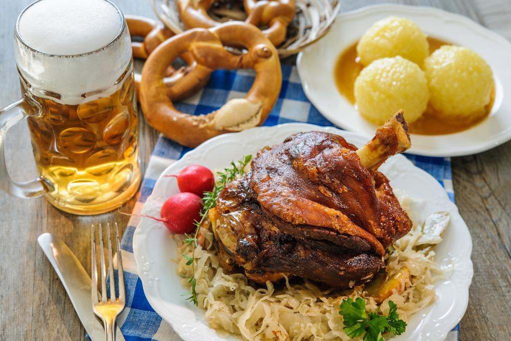 Hotel Restaurant Zum Goldenen Anker Mit Hallenbad & Wellnessbereich Windorf  Екстериор снимка